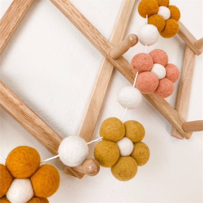 Handmade Felt Daisy Garland Bo - Baby Nursery Garland 评论和价格