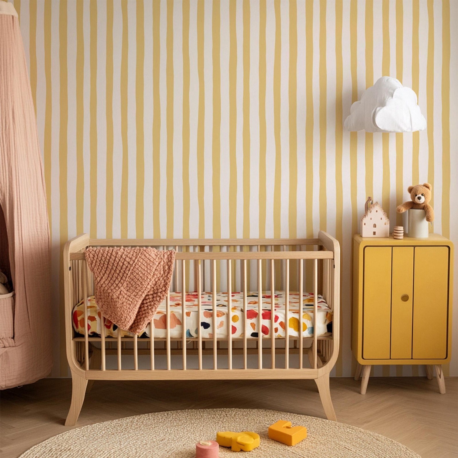 Sunshine Yellow Wobbly Stripes - Baby Nursery Yellow 评论和价格